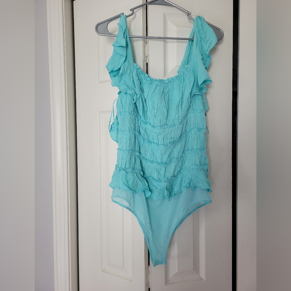 SIZE Large Bodysuit